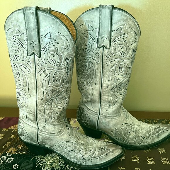 STERLING RIVER BOOTS Women's Gray Embroidered Leather Cowboy Pointed Toe, 7 B - Picture 2 of 7